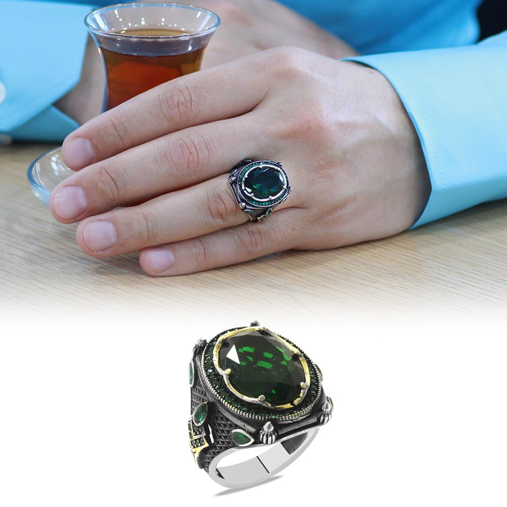 925 Sterling Silver Men's Ring with Facet Cut Green Zircon Stone and Torch Detail on the Sides - EFENDINA PAZAR - Tesbihane - 102002595