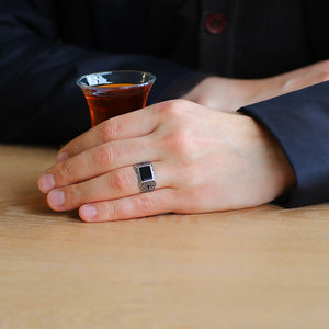 925 Sterling Silver Men's Ring with Labyrinth Patterned Black Onyx Stone - EFENDINA PAZAR - Tesbihane - 102002241