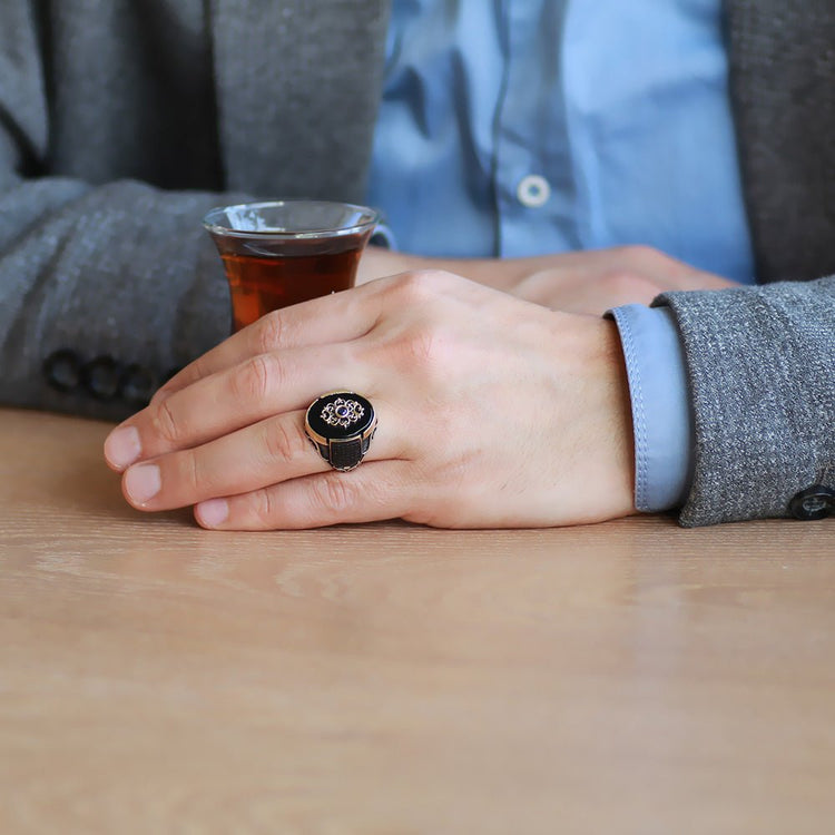 925 Sterling Silver Men's Ring with Plain Onyx Stone and Micro Stone Set on the Sides - EFENDINA PAZAR - Tesbihane - 102002178