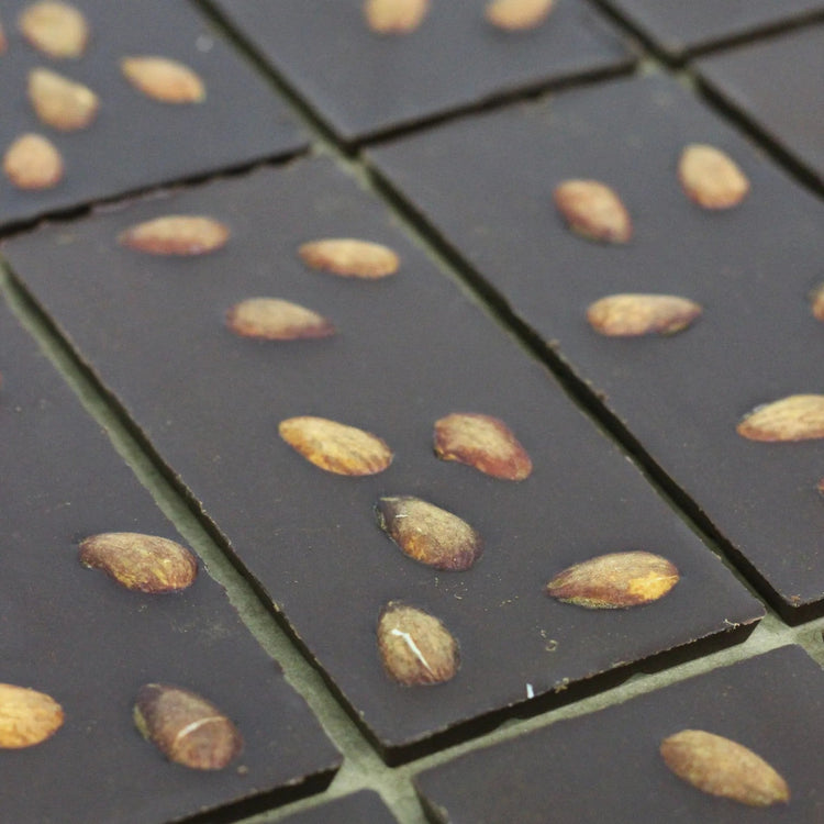Carob Bar | almond - EFENDINA PAZAR - ROJOK - 