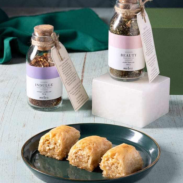 Karaköy Güllüoğlu Gourmet Box - EFENDINA PAZAR - Karaköy Güllüoğlu - 