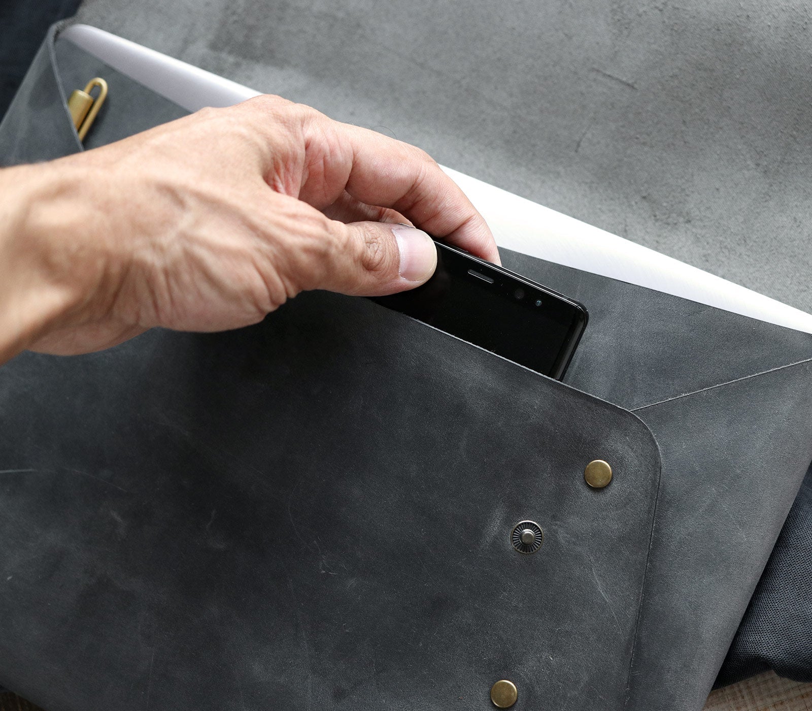 Leather remarkable 2 Case - EFENDINA PAZAR - Roarcraft - 7407052718233