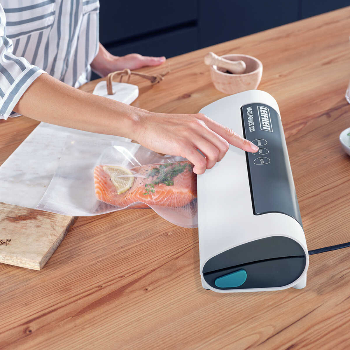 Leifheit Vacu Power 100 Vacuum Device - EFENDINA PAZAR - LEIFHEIT - 4006501032805