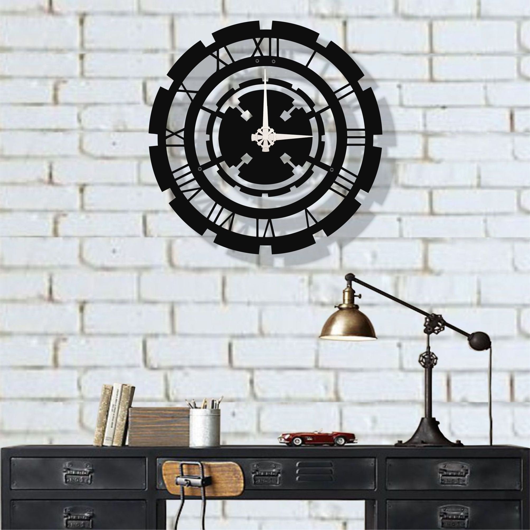Roman Numeral Geer Design Metal Wall Clock