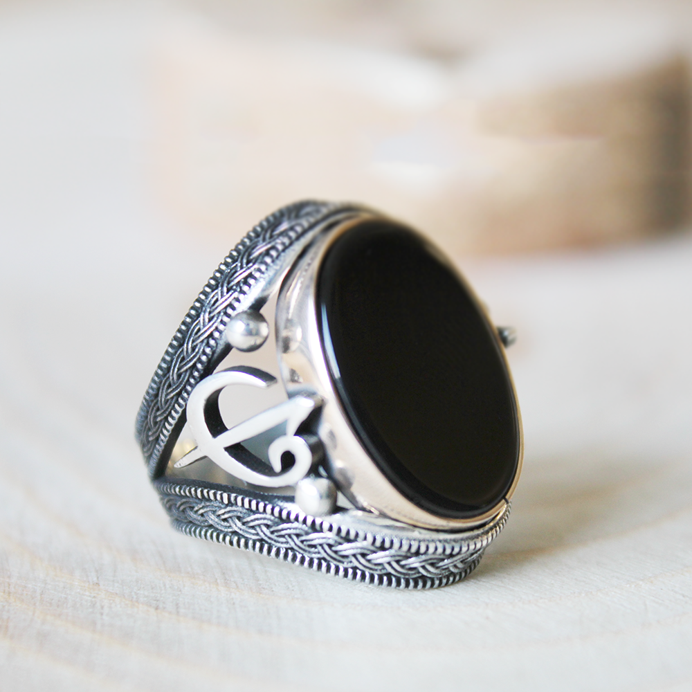 Elif"و"Silver Süveyda Ring with Embroidered Black Onyx Stone-5