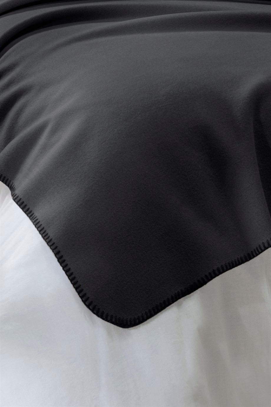 DENIZLI CONCEPT Bloom Fleece Blanket Black