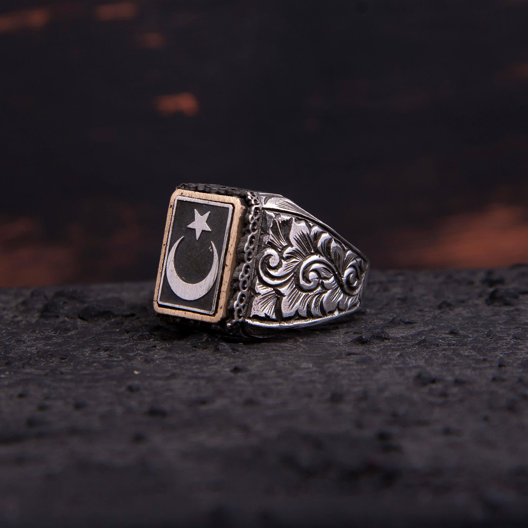 Engraving Patterned Star and Crescent Small Silver Men's Ring 1