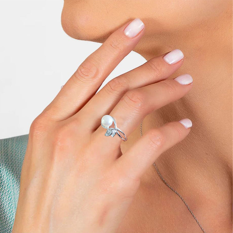 Silver Women's Ring with Pearl 