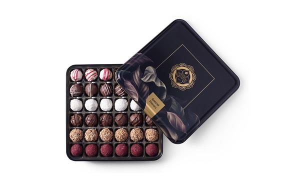 Meşhur Safranbolu Lokumcusu special chocolate in metal box 1