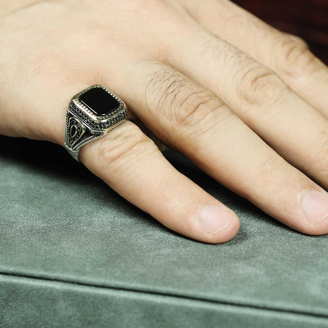 Ve Tesbih Minimal Black Agate Silver Men's Ring 1
