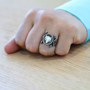 Silver Men's Ring with Crescent Detail and Gray Wolf 