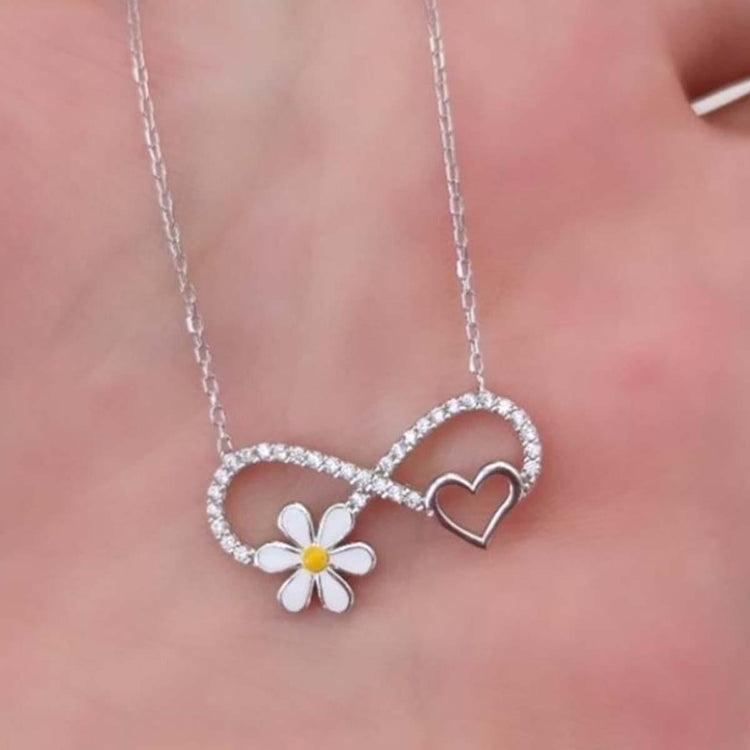 Ve Tesbih Daisy Heart Infinity Silver Necklace