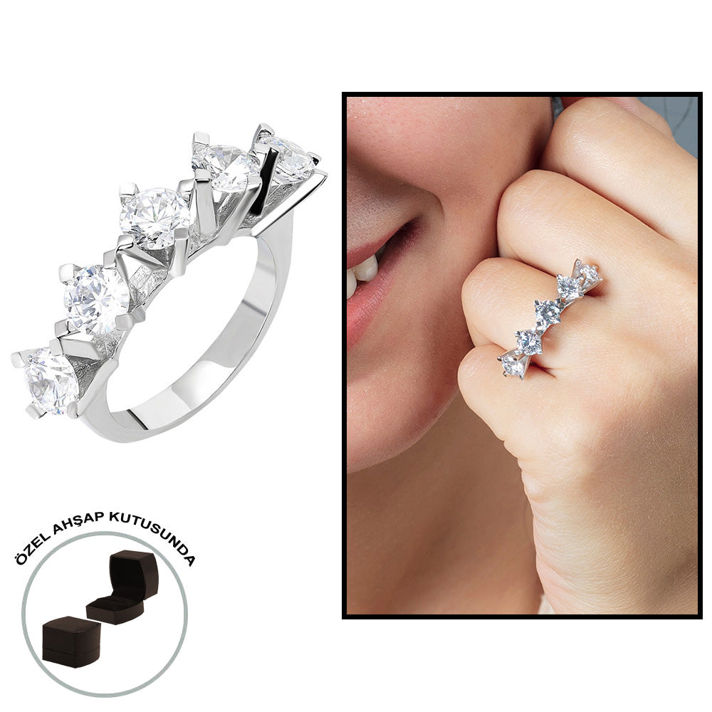 Starlight Diamond Diamond Mounted Elegance 925 Sterling Silver Women&#39;s Five Stone Ring